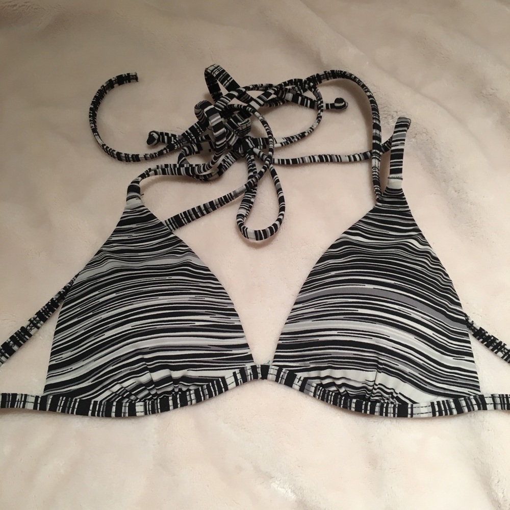 frankie’s bikinis bikini top